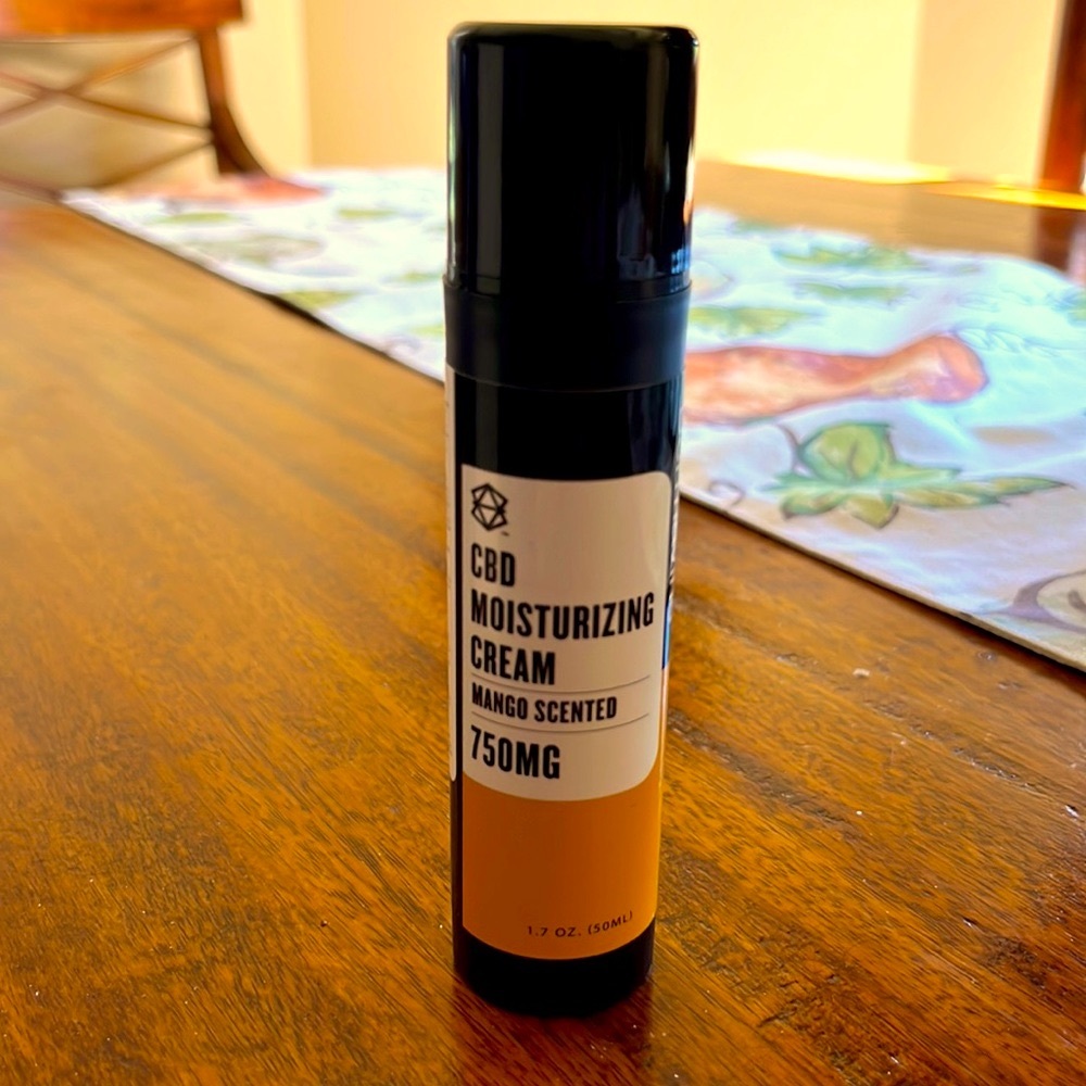 Huge sale: Dermavine Moisturizing Cream: light Mango scent. Dermavine.com